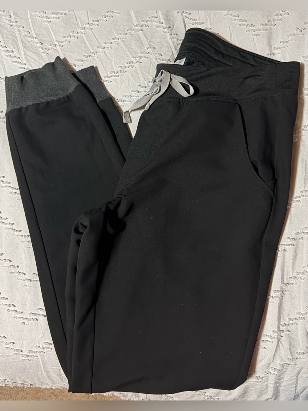 Women’s Figs Black Zamora Jogger Pants with Gray string